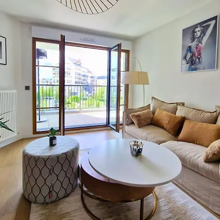 Sublime 4 Etoiles Neuf T3 Aputeaux 61m2 Proche La Defense, 10m2 De Terrasse Avec Magnifique Vue * Puteaux